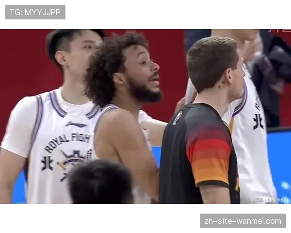 豪斯进攻欲望强烈,但北控整体战绩不佳使其个人数据略显黯淡 豪斯进攻欲望强烈,但北控整体战绩不佳使其个人数据略显黯淡